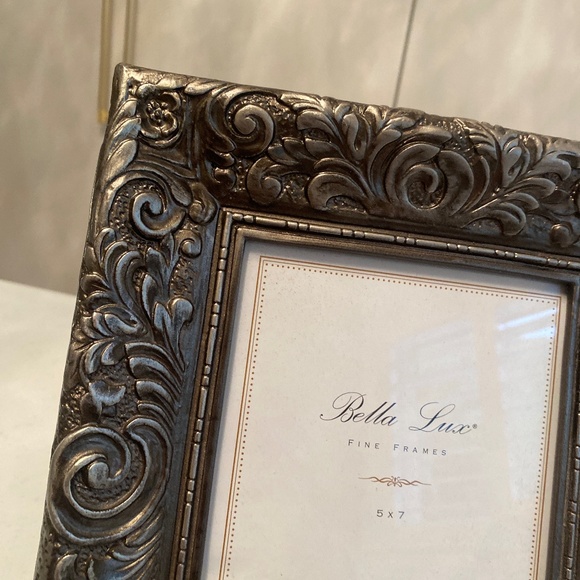 Bella Lux - Grayish-Black Picture Frame with Silver Metallic Detail - Picture 2 of 8